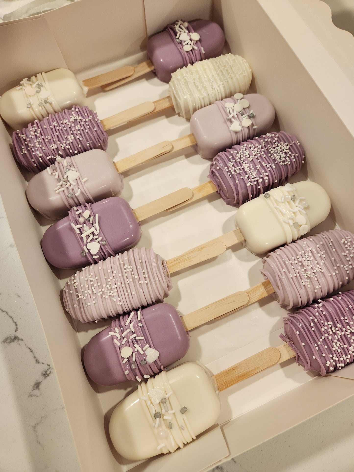 Custom Cakecicles